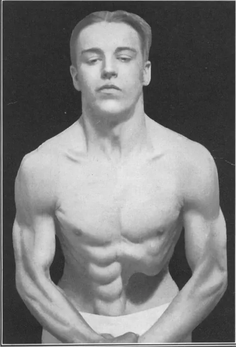 Bodybuilder/strongman Max Sick, demostrates abdominal wall control, more than 100 years ago. Circa 1900.