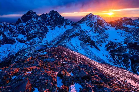 Sunset over the Sangre de Cristo Mountains in Colorado [2048x1365][OC]