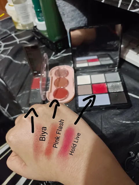 My biggest makeup pet peeve: Red Shadows are NEVER RED