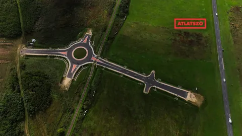Hungary: A roundabout leading nowhere in the middle of a field, built with 500 million forints (1.3 million €) of EU money