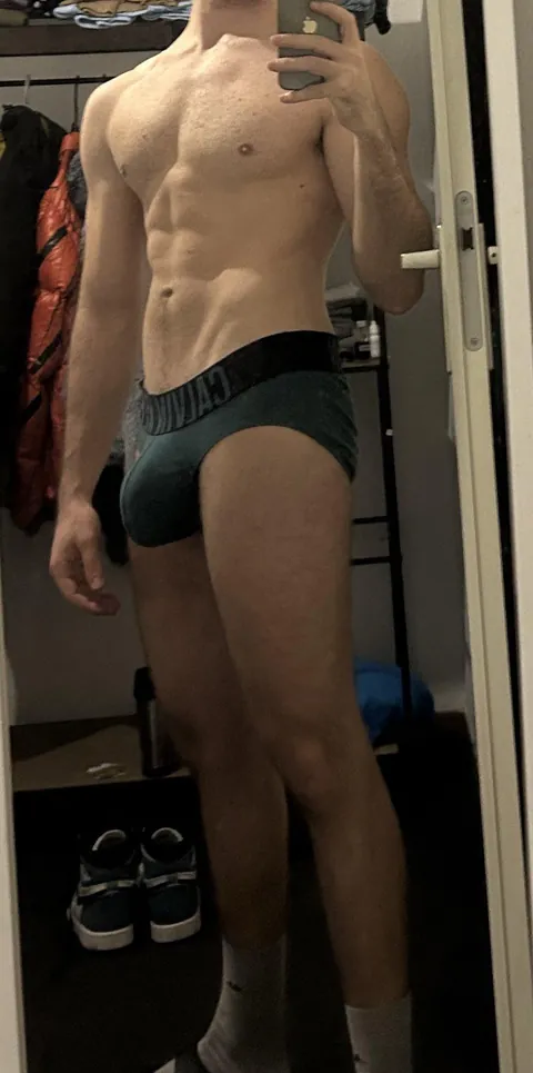 21, bi from italy