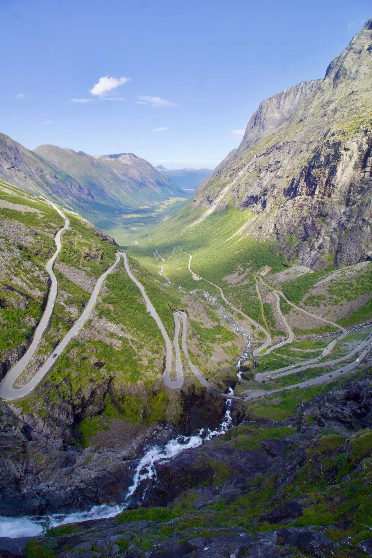 8 summer days in the Norwegian fjords 🌸🌿⛰️