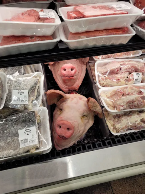 First time visiting this grocery store to find this... 🐷