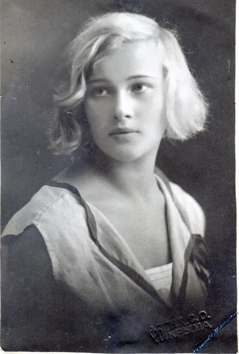 My grandmother's sister Tamara 🤩