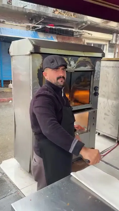 The way this food vendor cuts and debones the chicken.