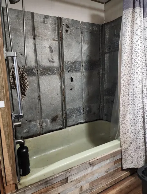 After last weeks shingle shower… today we bring you the metal-panel edition