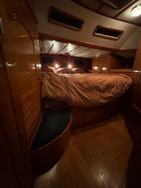 It’s my first night sleeping on my sailboat! She feels very cozy at night.