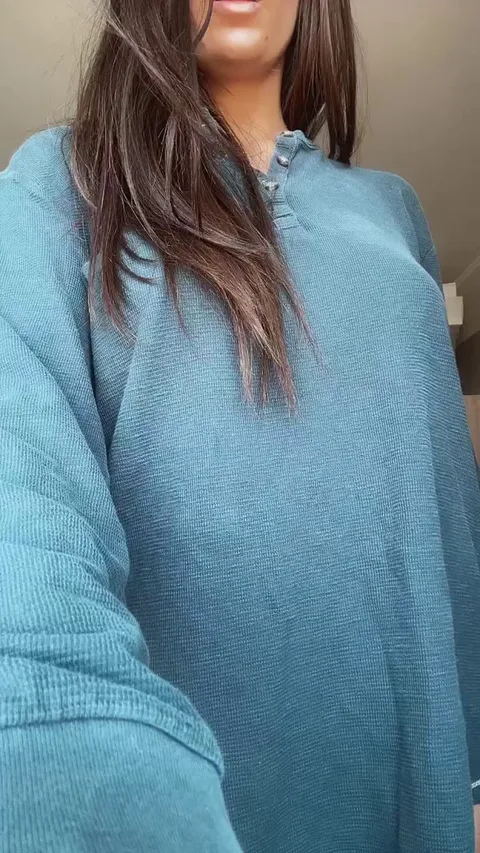 Just an Italian girl with natural boobs stripping for you :)