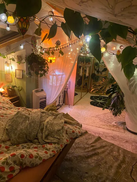 Someone asked for what it looks like on a night