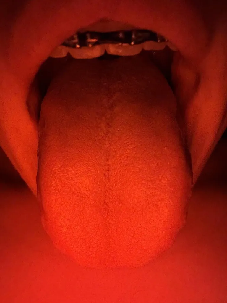 Wanna suck me and then cum kiss 🤭🤭