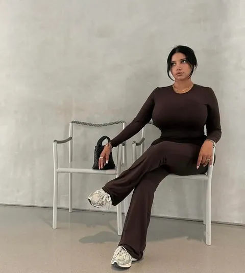 Face of a model, body of a goddess