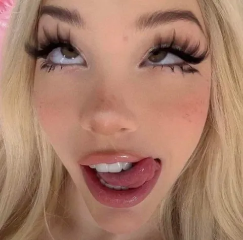 Denial December is easy for me 🥱 I’ll survive, but can you? Blondes or brunettes?