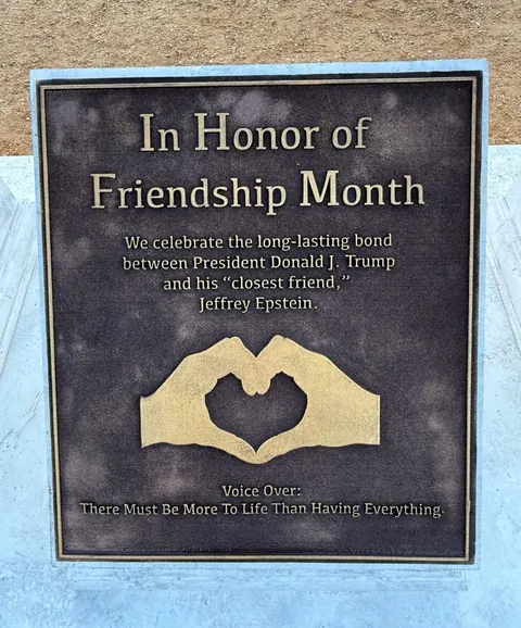 (OC) DONALD TRUMP &amp; JEFFREY EPSTEIN HOLDING HANDS STATUE ON THE NATIONAL MALL