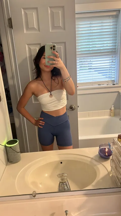 pre gym vs post gym shower:) do u like petite asian girls