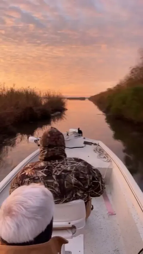 The reflection of the sky kinda messes with your mind for a moment