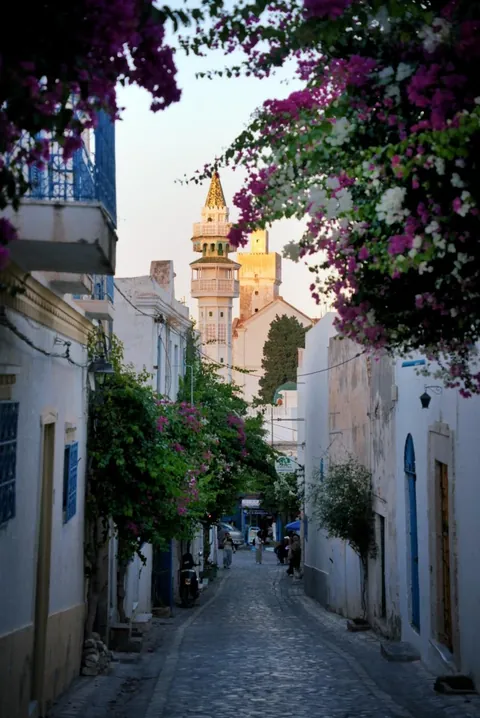 Two women, one rental car, and a week across Tunisia - a travel report