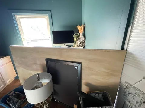 My amazing husband built me these built in bookcases with a desk for Christmas! I’m the dreamer and he’s makes all of my dreams come true! What do you guys think? Will you show him some love?! 