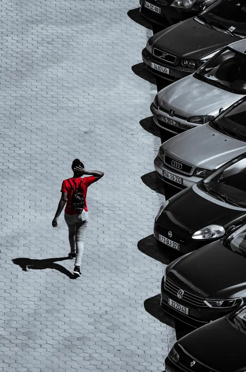 I know spot colouring went out of style decades ago but I’ve never tried it so keep an open mind.