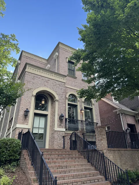 A Brick House in Atlanta, Georgia