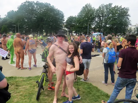 Some WNBR London public erection CFNM faves - this guy had a fun time and so did the women photographed with him!