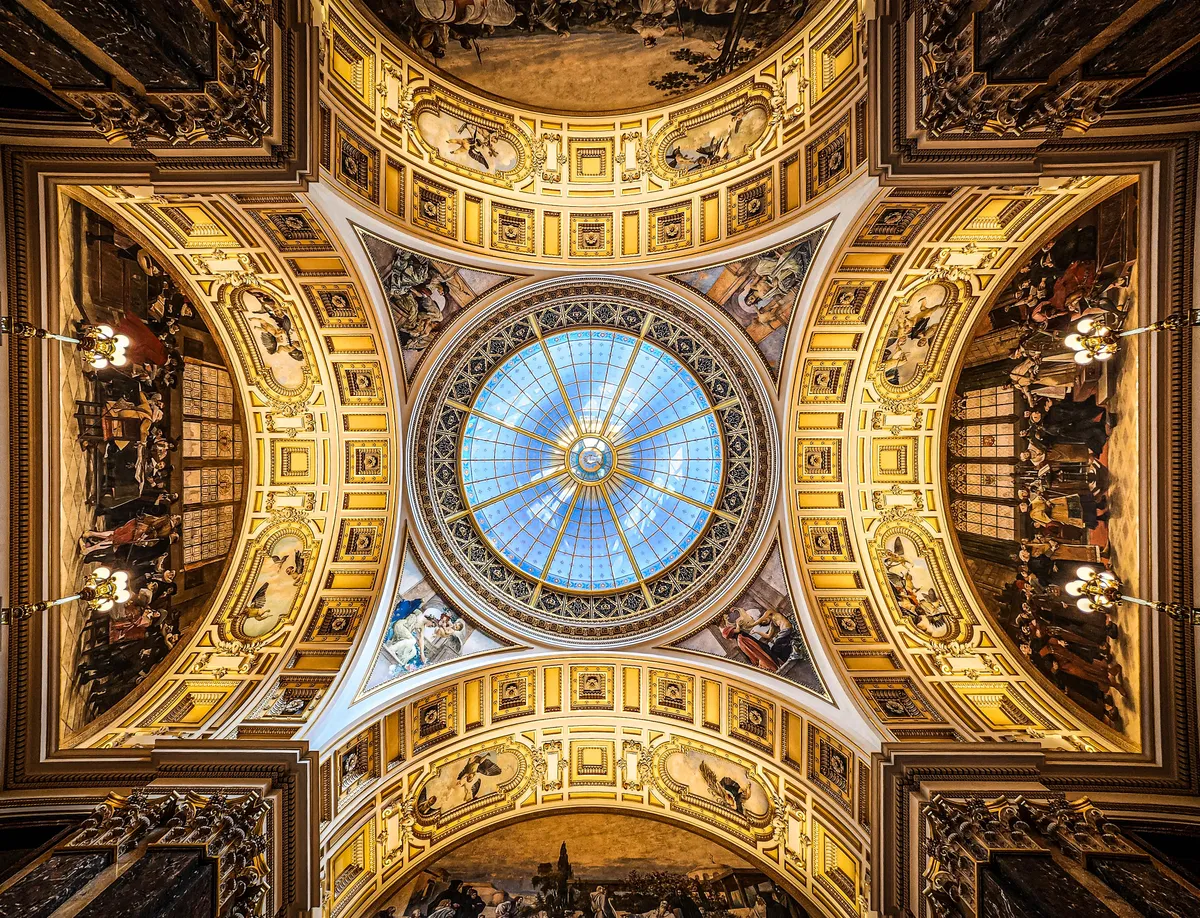 ITAP of Symmetry of Architecture