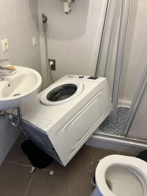 This is what i came home to after 1 week of moving into my new apartment