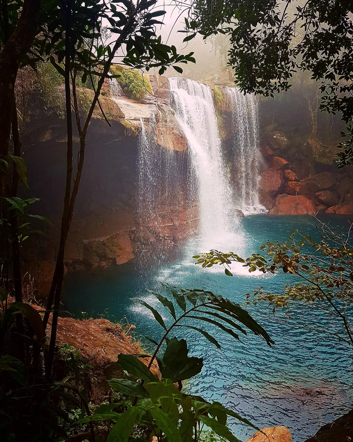 My first solo backpacking adventure. Krang Shuri, Meghalaya, India. [OC] [2268x2835]