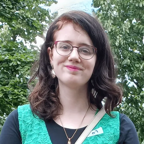 How do I look more feminine? Second picture is my best attempt at make-up