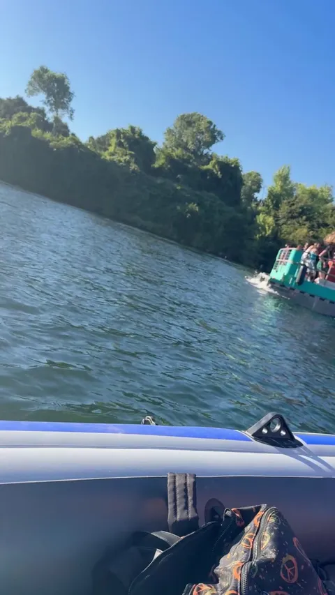 So I gave the Brew Boat a show on the river this weekend!