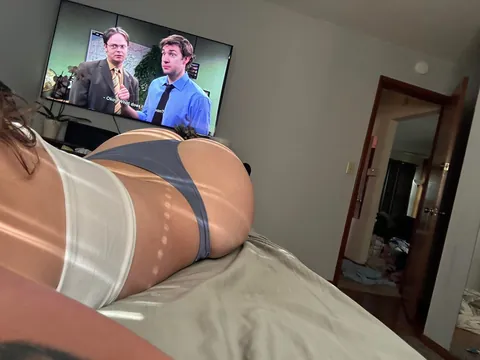 After giving 1 birth, do i still look like someone you’d fuck?🤨🥹➡️