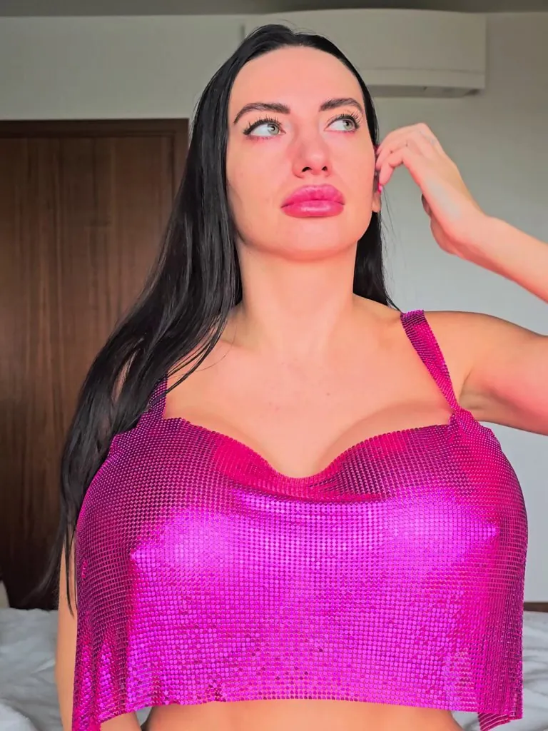 Happy Big Titty Tuesday!