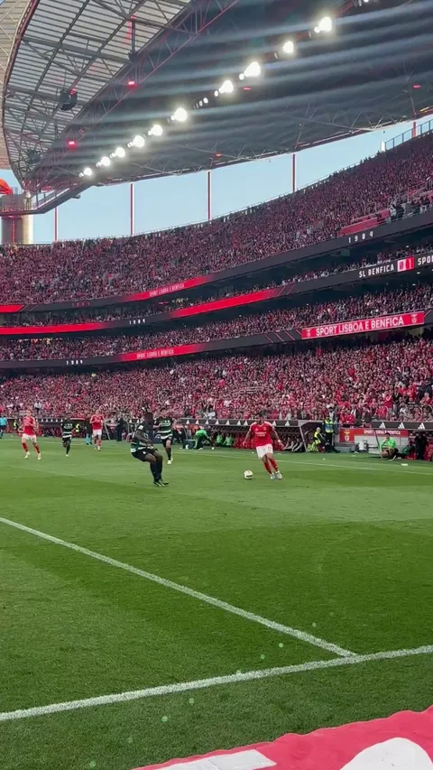 Alternate angle of Vangelis Pavlidis’s insane assist vs Sporting.