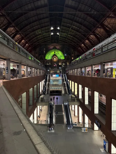 A day in Antwerp, Belgium, autumn 2025.