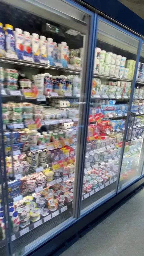 ITALIAN ARCHITECTURE, historic building converted into supermarket in Venice! @ssamm____