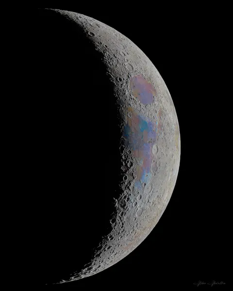 My clearest image of the crescent Moon