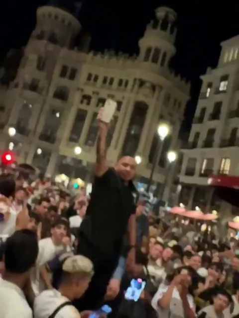 Man found a phone and made an effort to look for the owner. Good job bro!