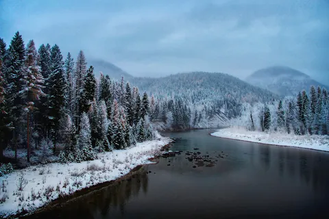 Glacier National Park in early winter [OC][3120x2080]