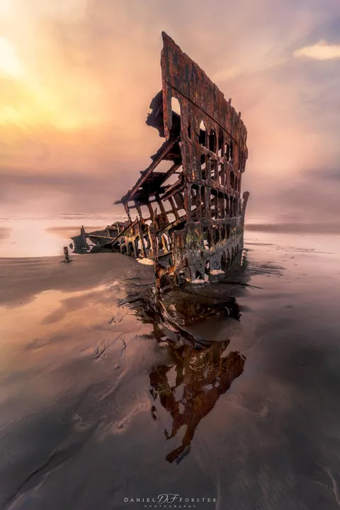 Peter Iredale shipwreck in Oregon [OC]