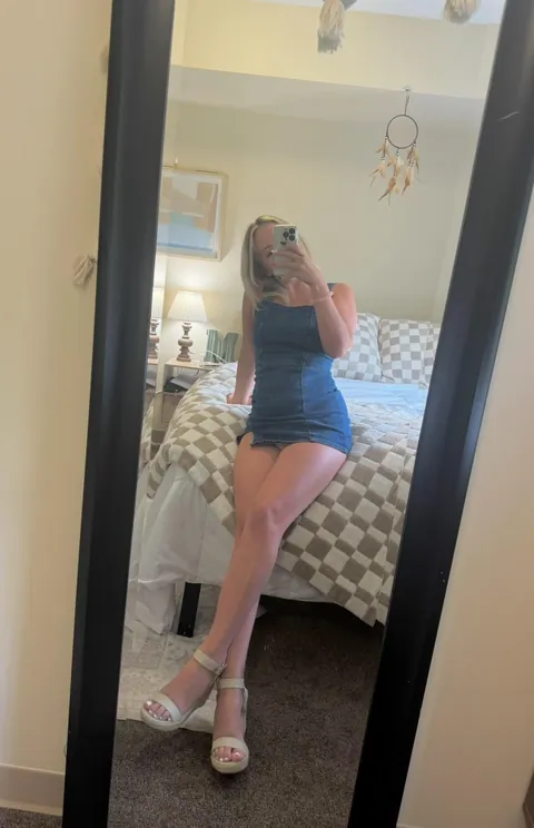 Daily dose of Meg taking her clothes off [f]