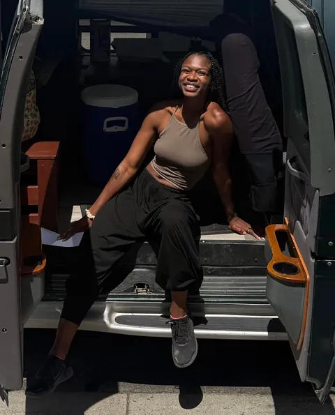 26f tech dropout, van dweller, failed model. do your worst