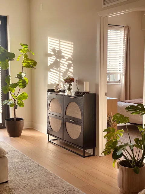 Trying to romanticize my rent part ✌🏻