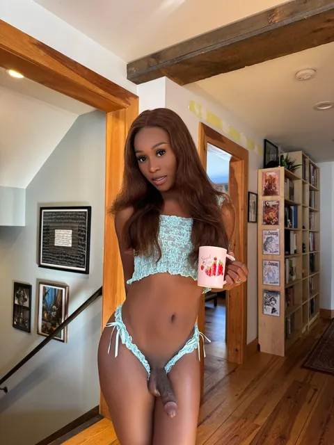 The Gorgeous and Stunning Vanniall.