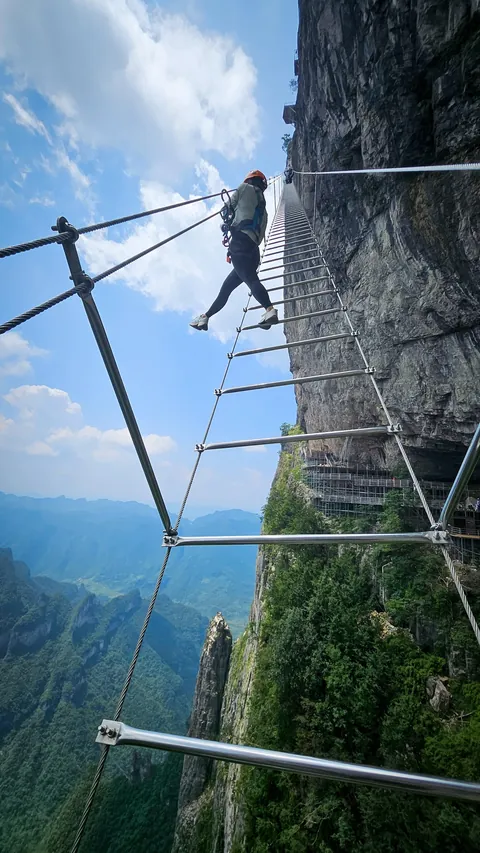 1480 meters big wall Via Ferrata and 168 meters sky ladder climbing challenge in Qixing moutain, Zhangjiajie, China during a solo travel