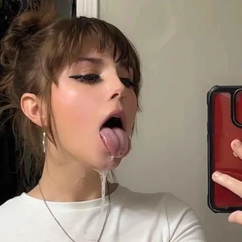 This is a totally safe post there’s NO way you’d break and relapse to one of these.. right?? 🤭