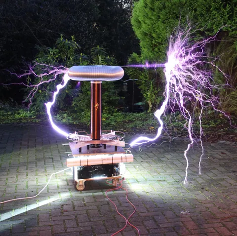 Built a Tesla Coil from junk.