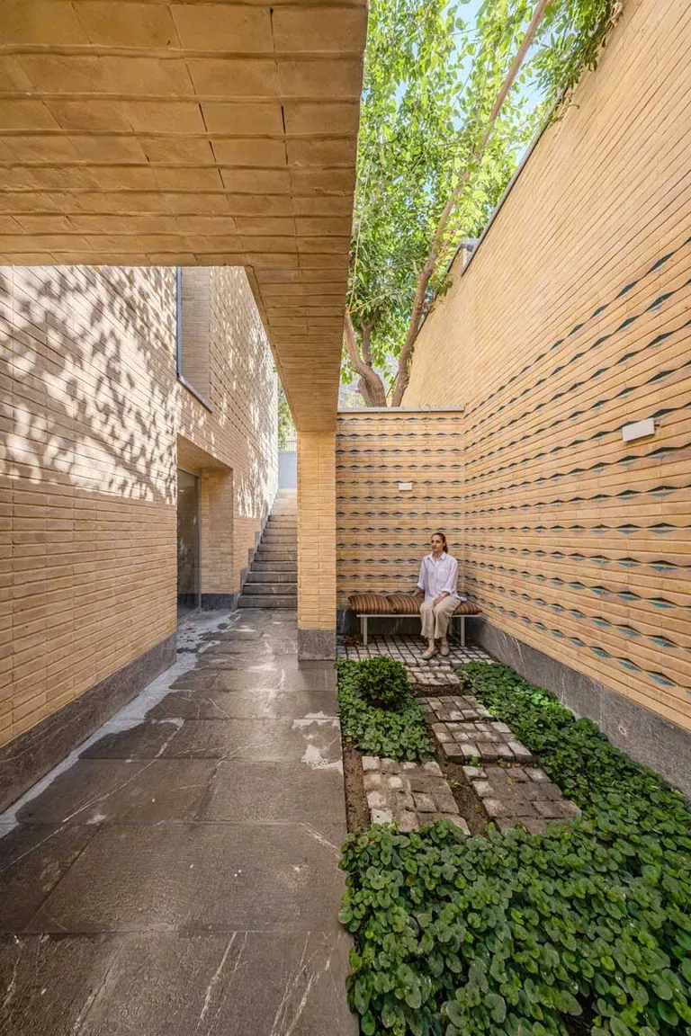 Villa by cedrusstudio, vinneh village, iran. 