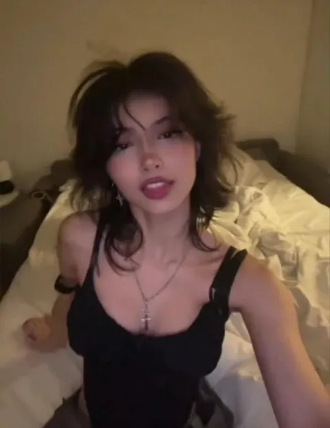 a safe swiping experience💋 stay focused everyone!!