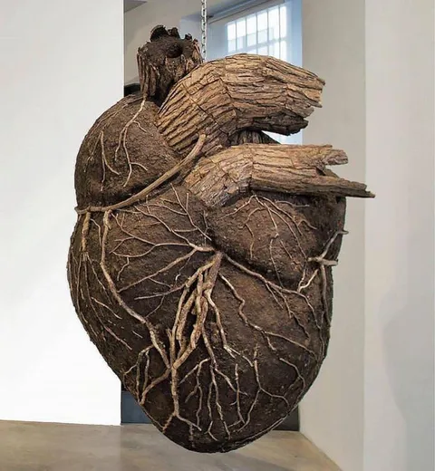 HEART, Dimitri Sykalov, 170x 100x 100cm, wood, bark, and soil, 2002.