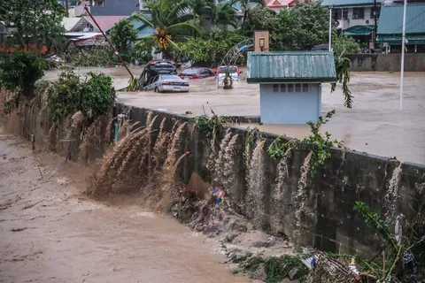 Look: Aftermath of Typhoon Tino in Cebu pics from Sunstar Cebu