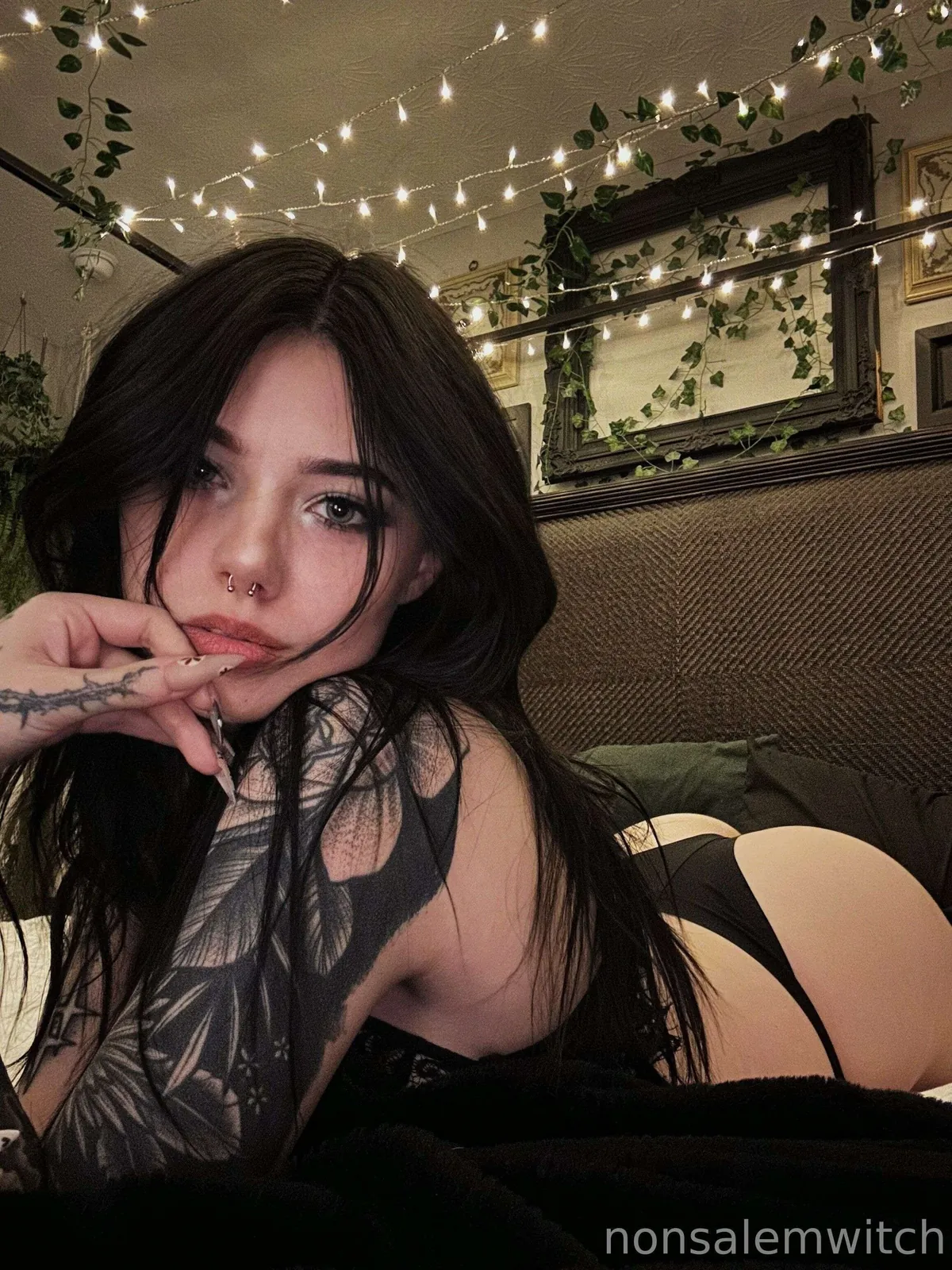 Which ones melt ur mind more non nudes 1-10 or naked girls 11-20